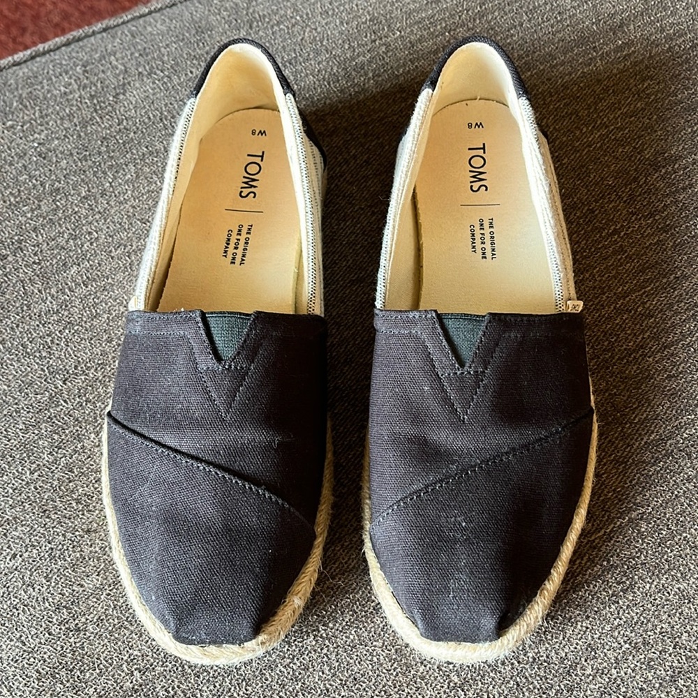 Women’s TOMS Shoes Size 8 Black Worn Once